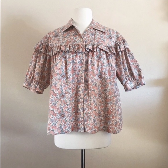 Vintage Tops - VINTAGE Floral Ruffle Collar Button Up Blouse